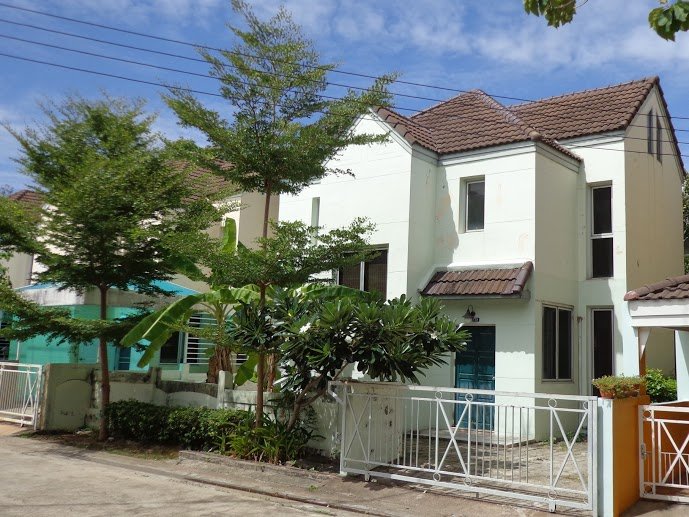 บ้านจอมเทียนยอร์ชคลับ