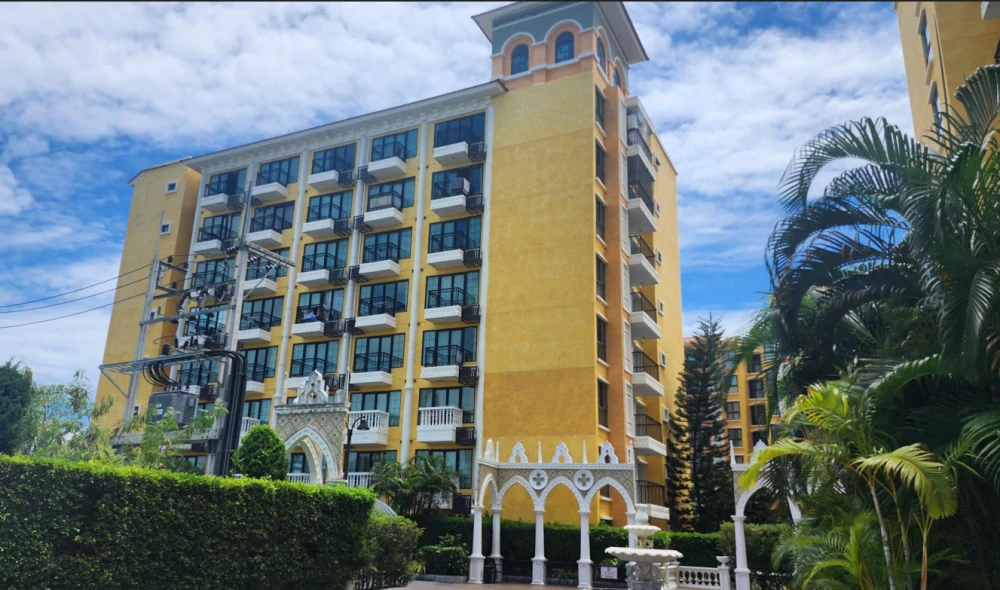  Venetian Signature Condo Resort Pattaya